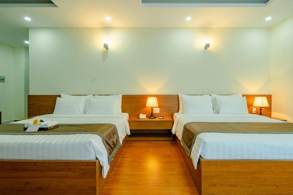 Deluxe Family Suite room - Image 1