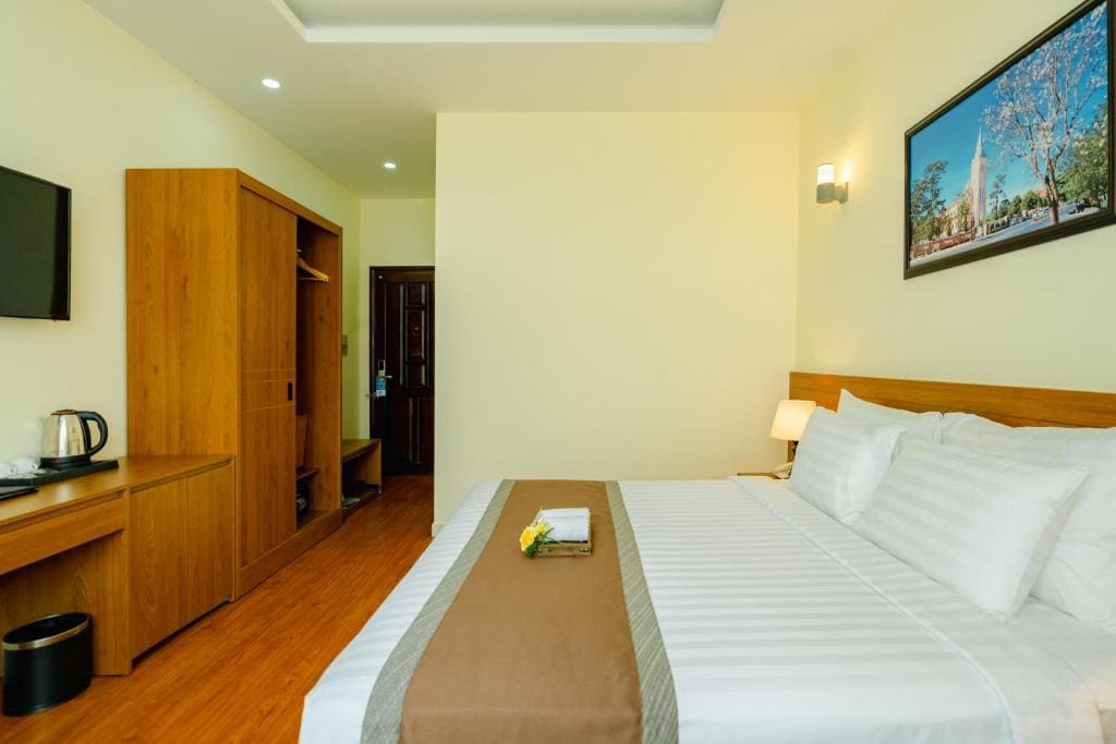 Superior King Room room - Image 3