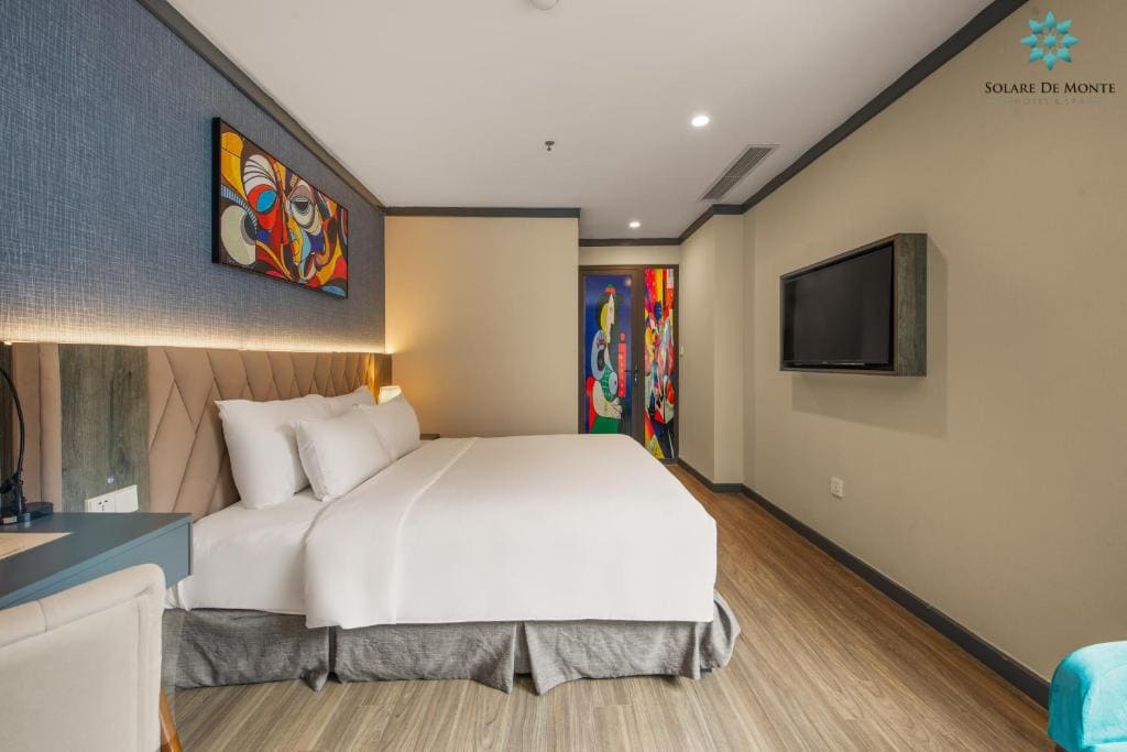 Deluxe Double - Internal Window room - Image 3