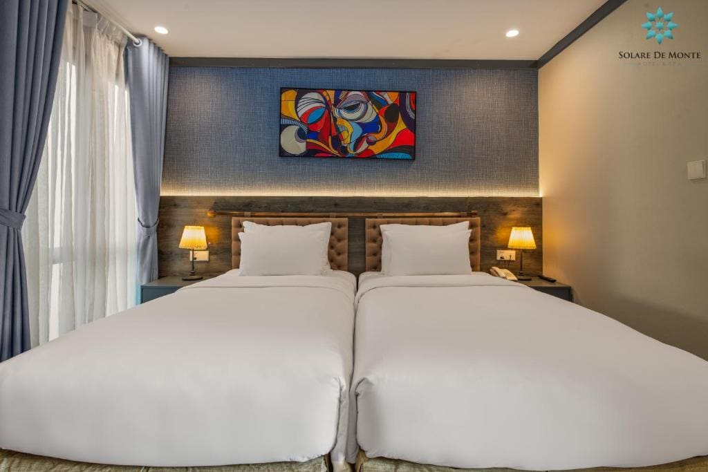 Deluxe Twin - Internal Window room - Image 1