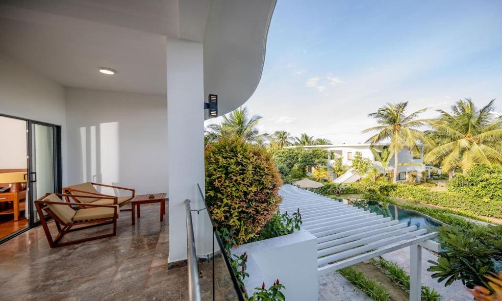 Bungalow with Garden View room - Image 3