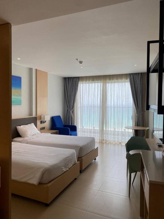 Twin Room with Sea View room - Image 3