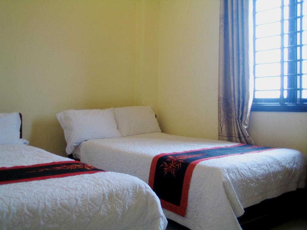 Superior Triple Room room - Image 1