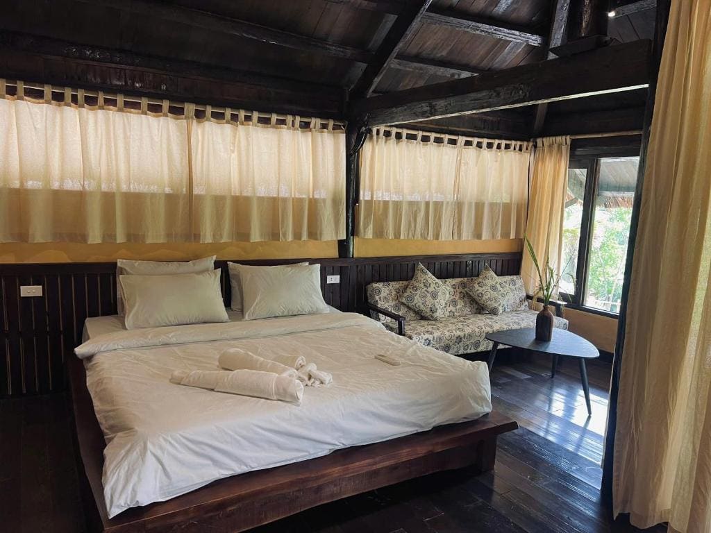 Family Suite with Balcony room - Image 2