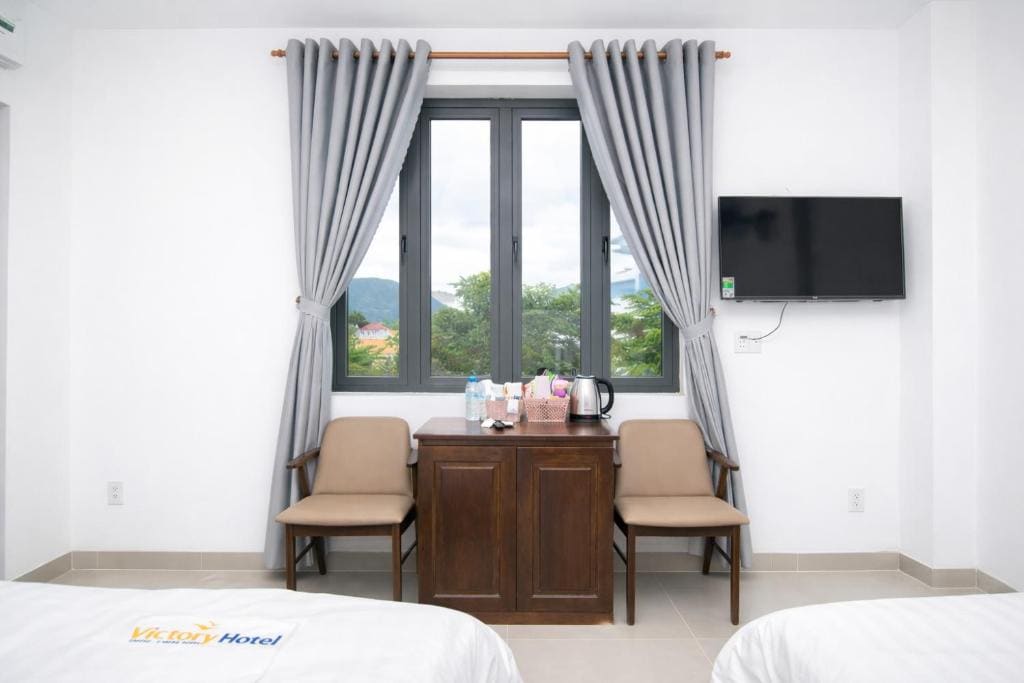 Superior Twin Room room - Image 3