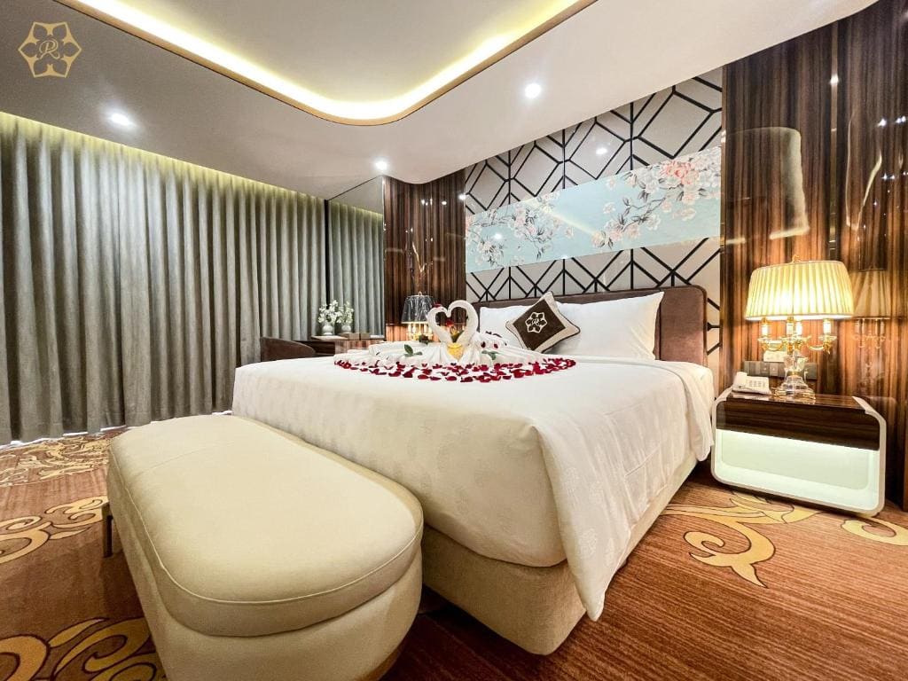 Executive Suite room - Image 2