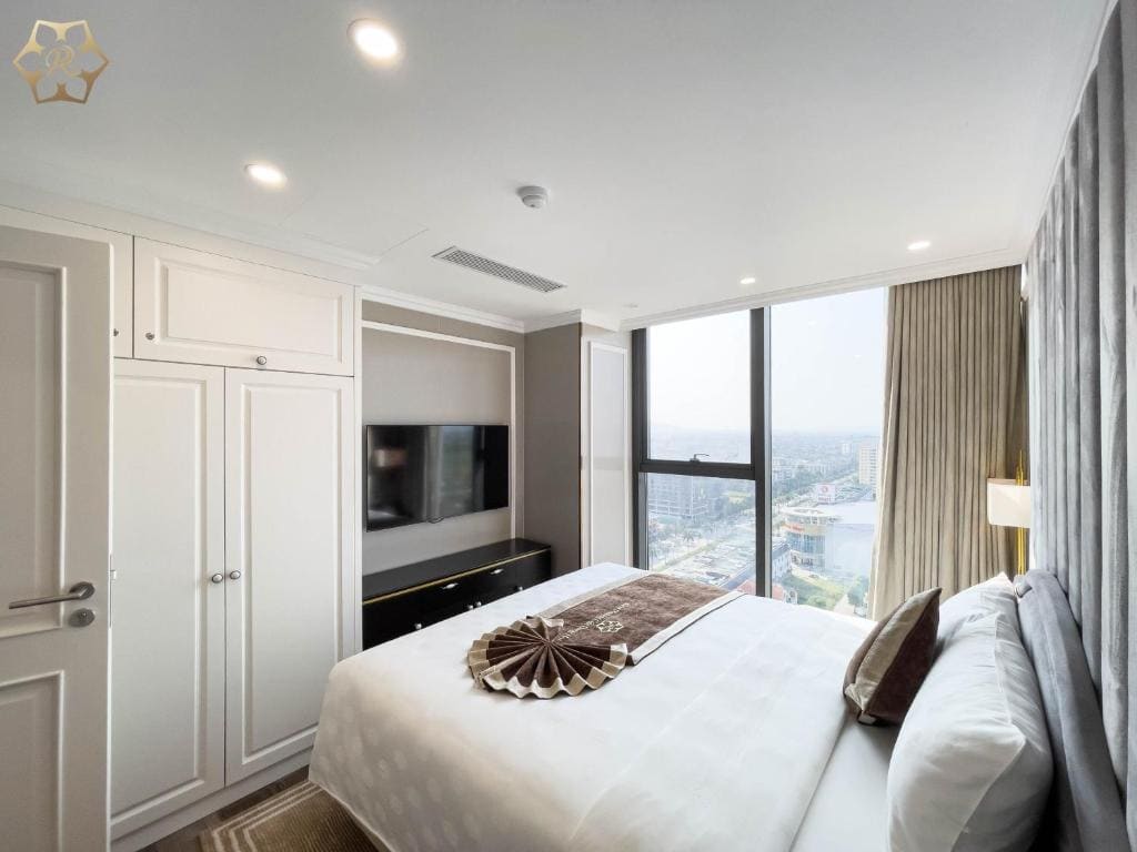 Apartment room - Image 2
