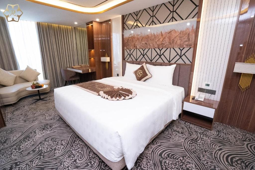 Deluxe King Room room - Image 1