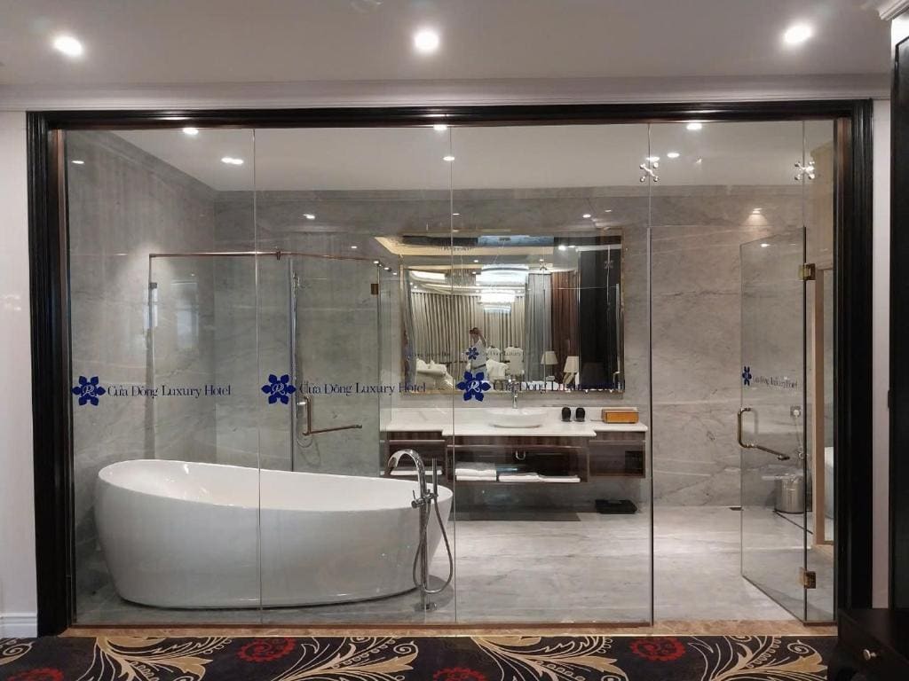 King Suite room - Image 3