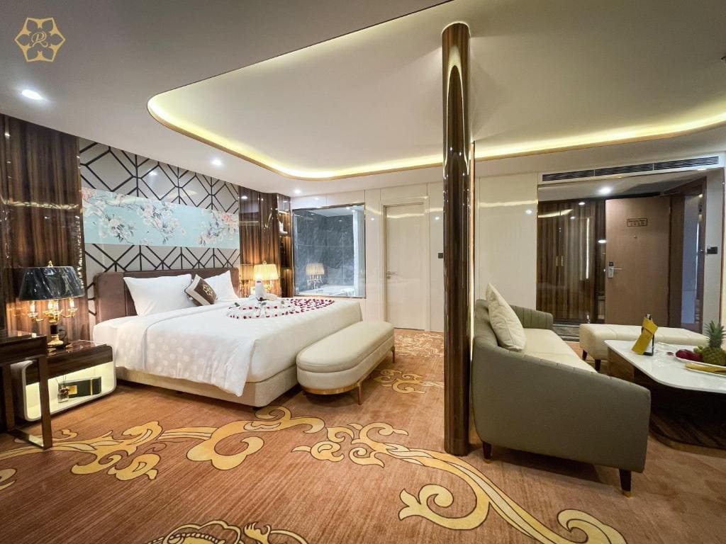 Executive Suite room - Image 1