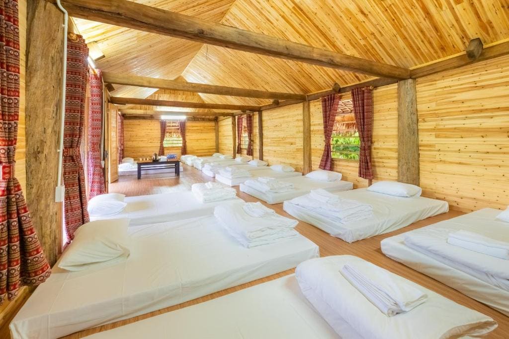 10-Bed Mixed Dormitory Room room - Image 3
