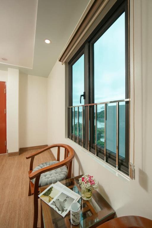 Executive Queen Room with Two Queen Beds room - Image 3