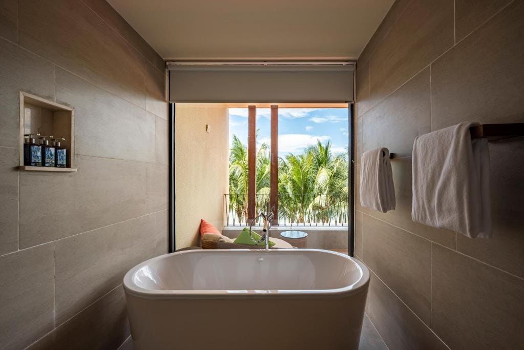 Moonrise Suite room - Image 1