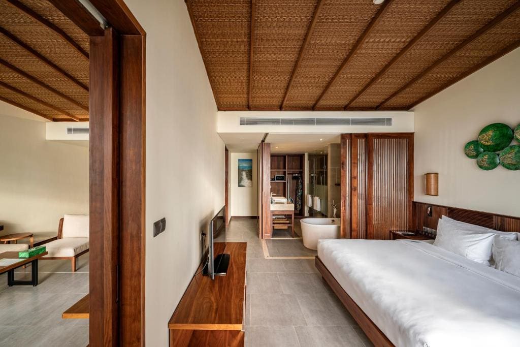 Executive Suite room - Image 1