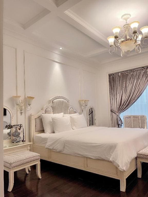 Deluxe Double Room with City View room - Image 2