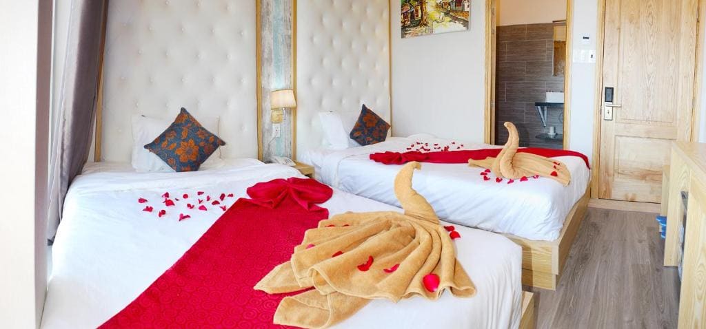 Superior Double or Twin Room with Sea View room - Image 1