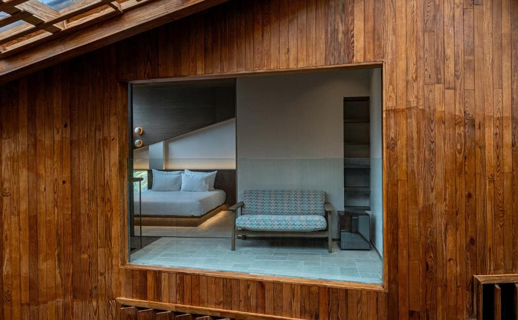 Two-Bedroom Deluxe Apartment with Ocean View room - Image 3