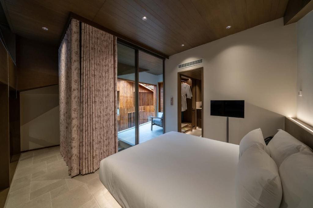 Two-Bedroom Apartment with Sea View room - Image 1