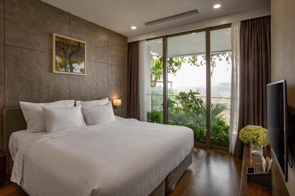 2-Bedroom Deluxe Sky room - Image 1