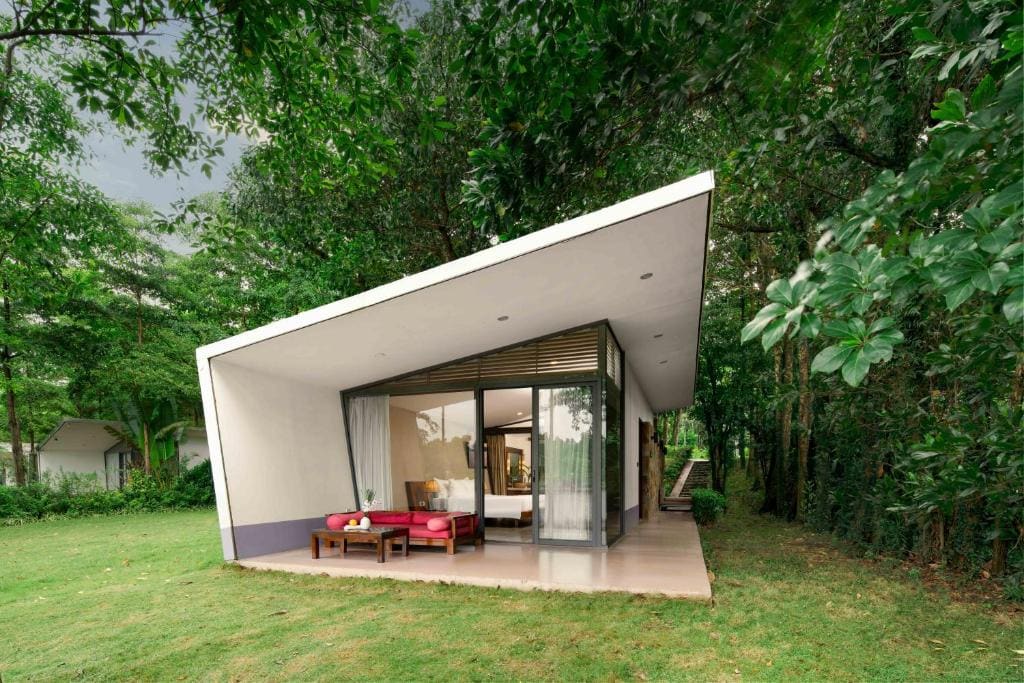 Hilltop Villa room - Image 1