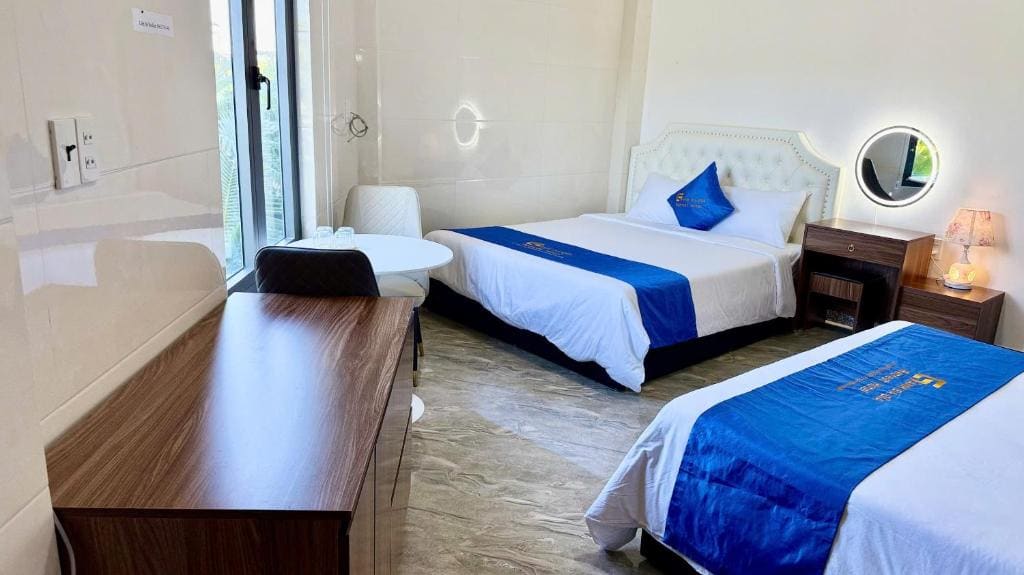 Family Room with Garden View room - Image 3