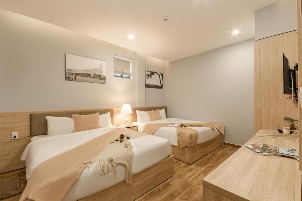 Standard Family Room room - Image 1