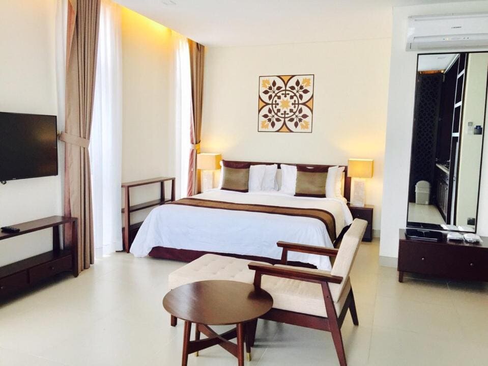 Double Room with Balcony room - Image 2