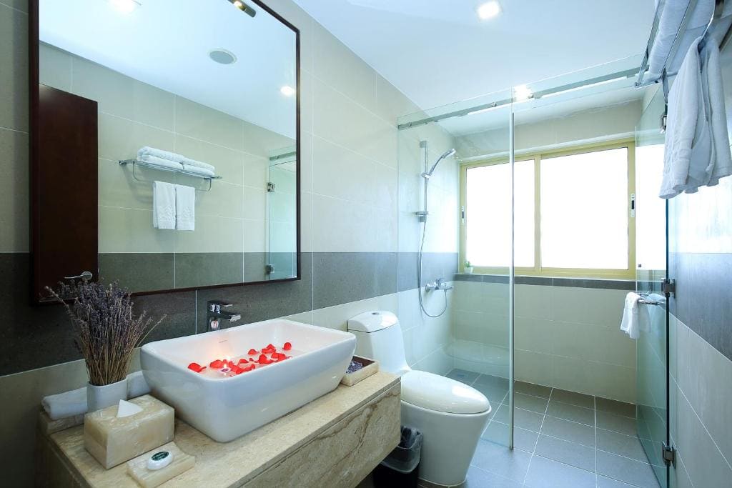 Junior Double Room with Gardern View room - Image 2
