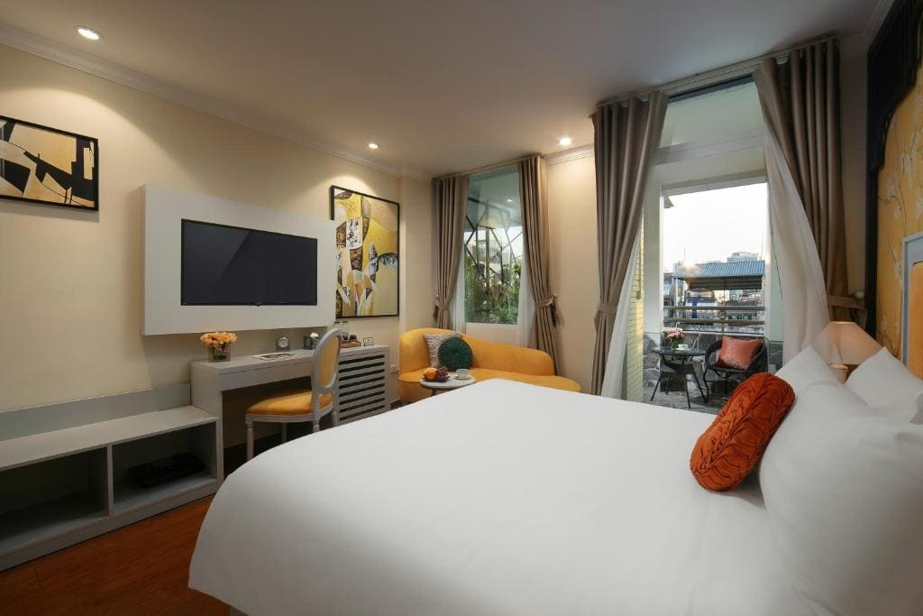 Balcony Double - City View Room room - Image 1