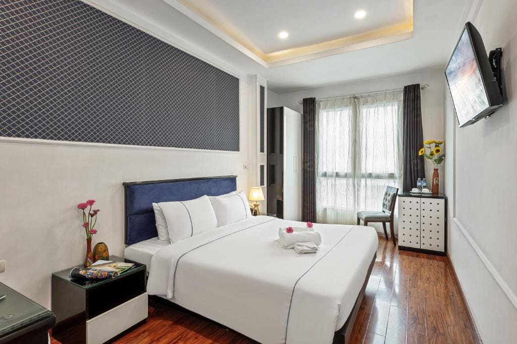 Double or Twin Room with City View room - Image 2