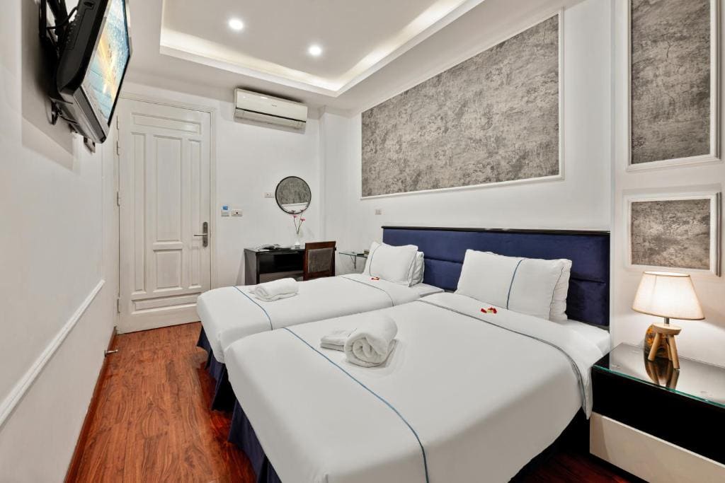 Deluxe Double or Twin Room room - Image 2