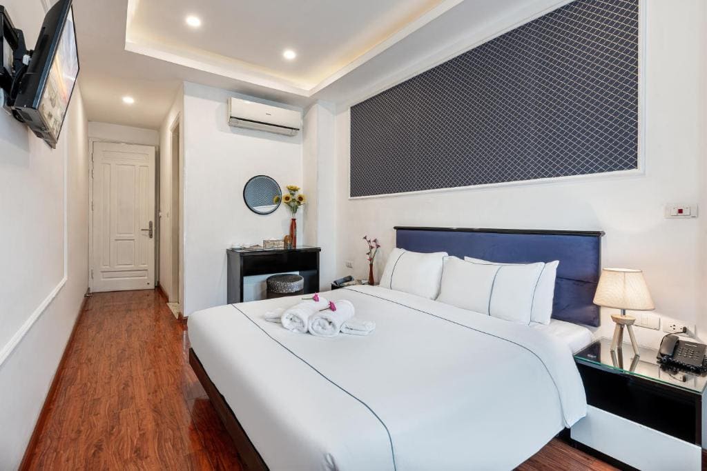 Deluxe Double or Twin Room room - Image 3