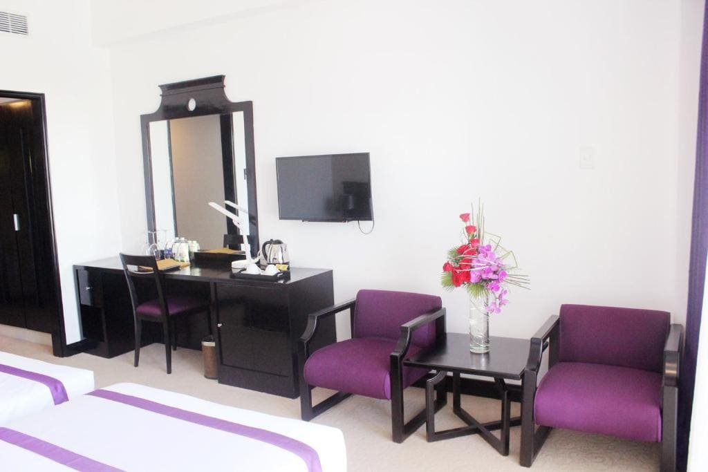 Deluxe Twin Room with Balcony and River View room - Image 2