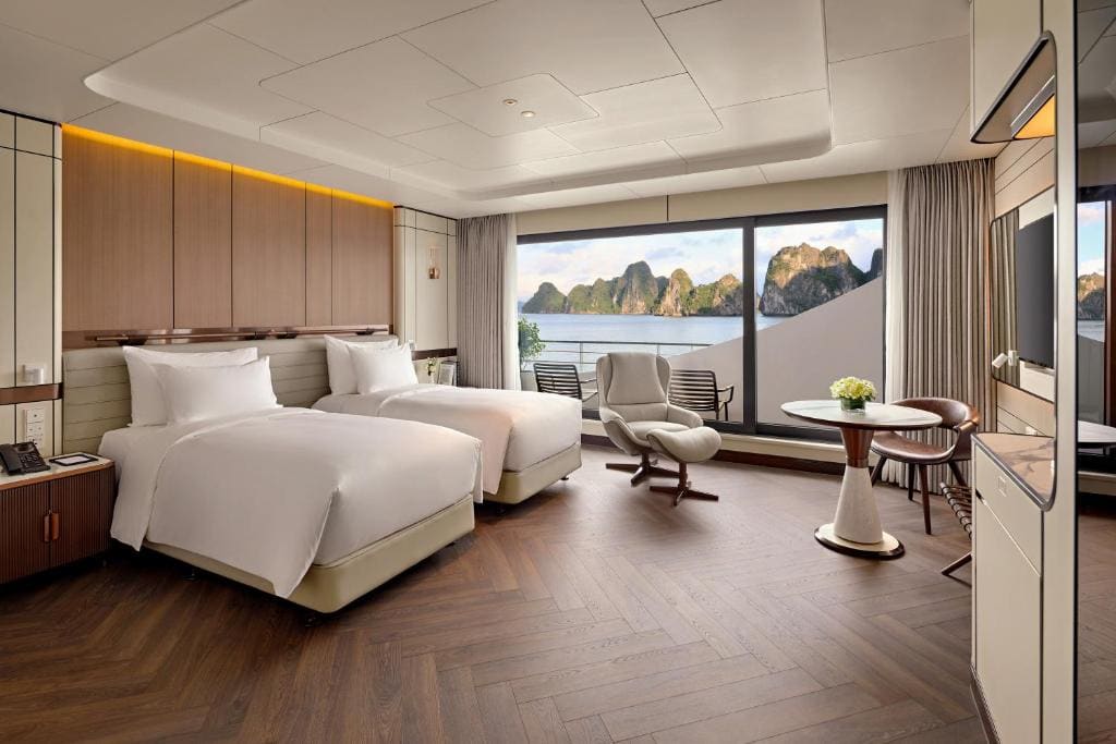 Ocean Balcony Suite room - Image 3