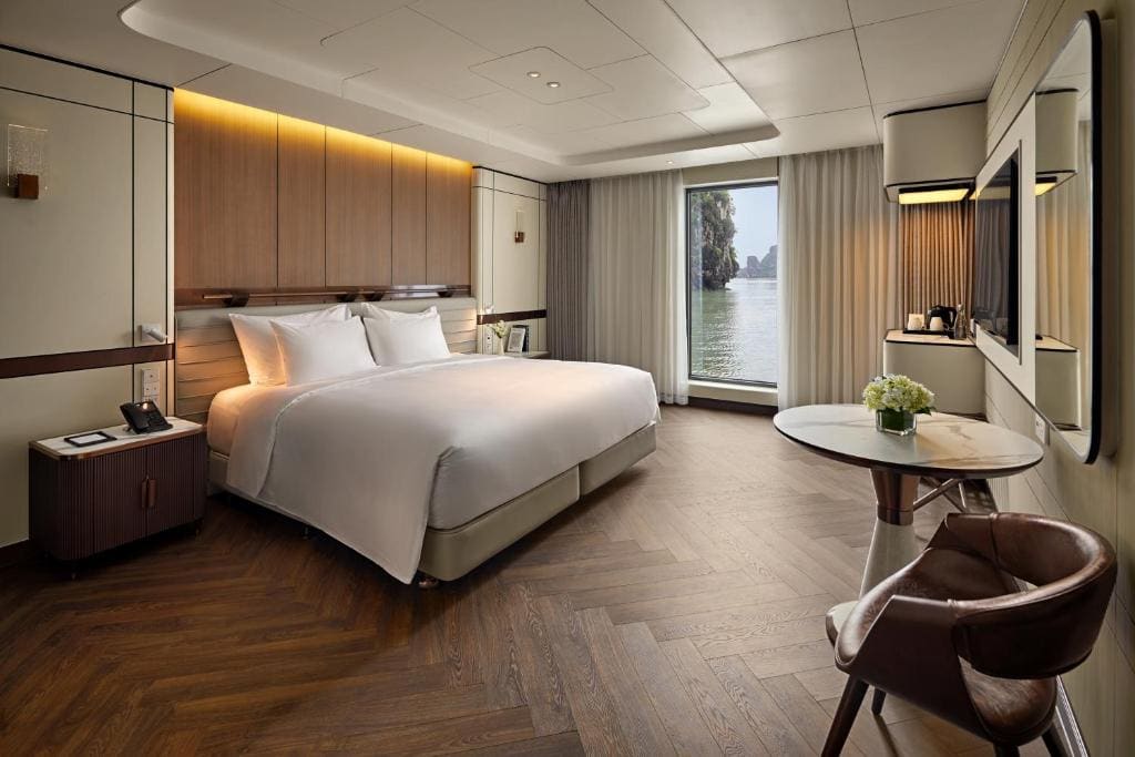 Ocean Suite room - Image 2