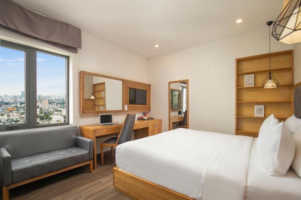 Premier Twin Room with City View room - Image 1