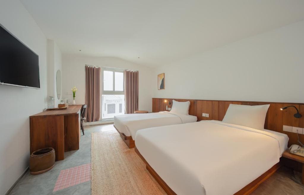 Rustic City View Twin Room room - Image 1
