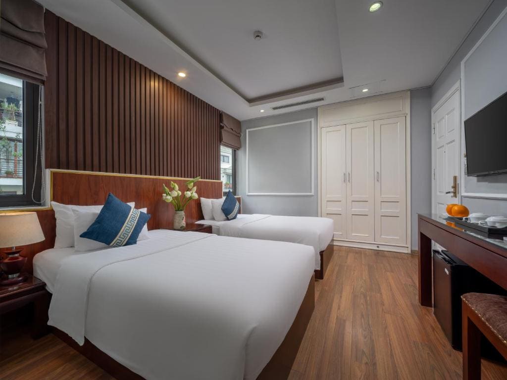 Deluxe Double or Twin Room with City View room - Image 3