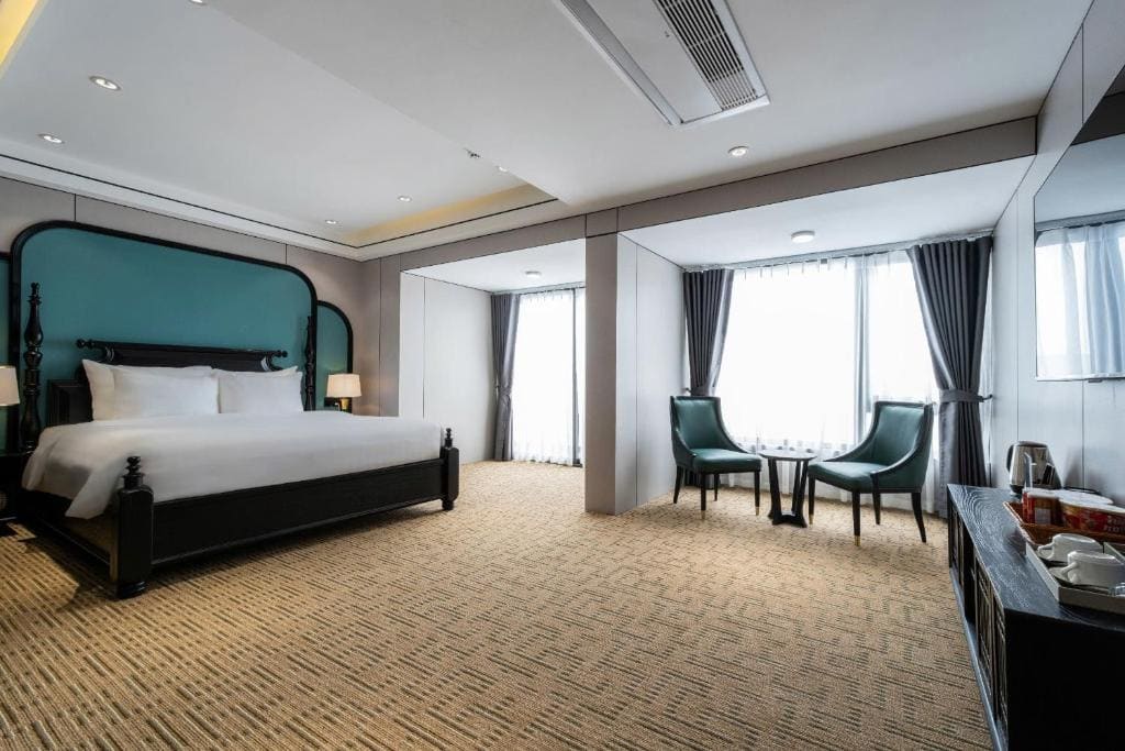 King Room with Balcony room - Image 3