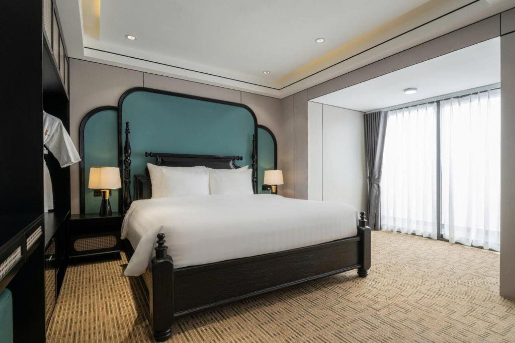 King Room with Balcony room - Image 2