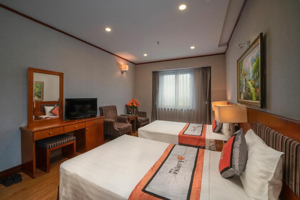 Deluxe Double or Twin Room with City View room - Image 2