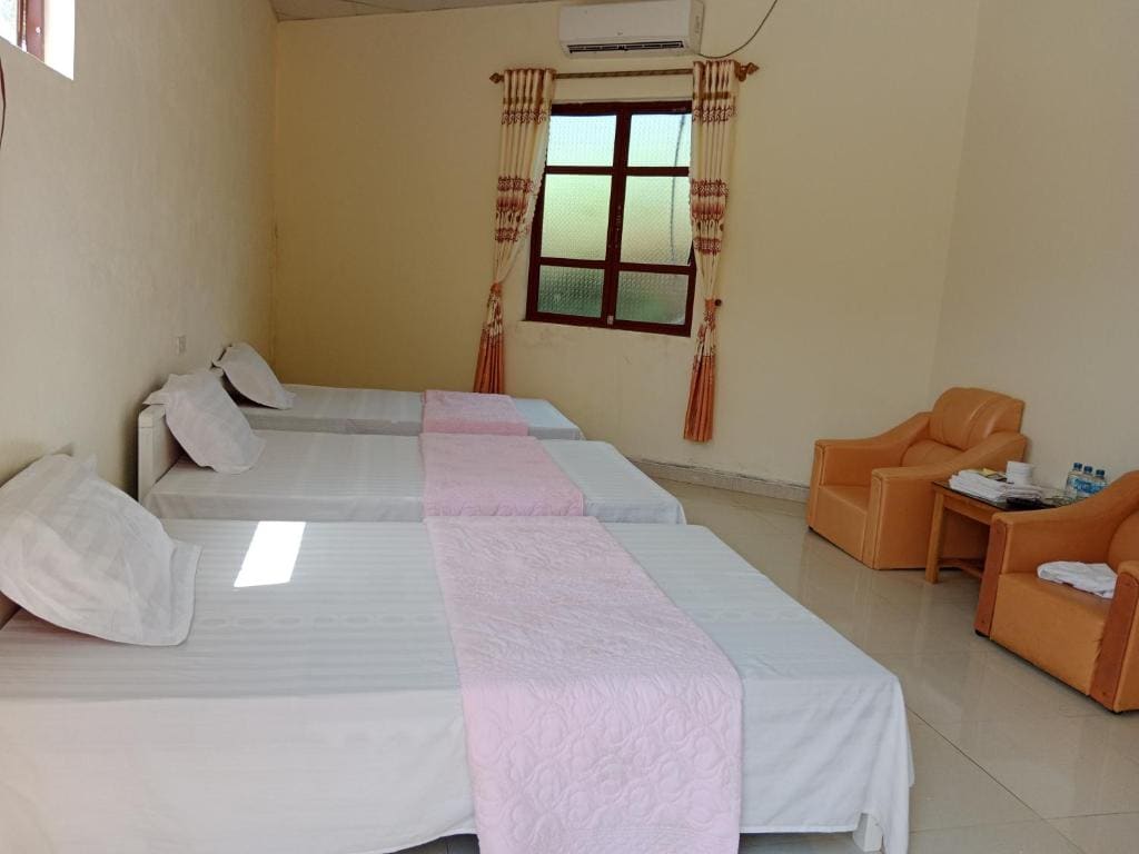 Deluxe Triple Room room - Image 2