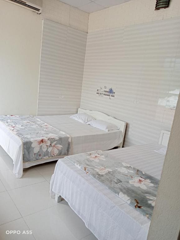 Quadruple Room room - Image 3