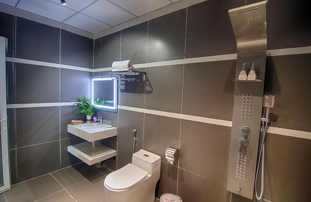 Two-Bedroom Apartment room - Image 1
