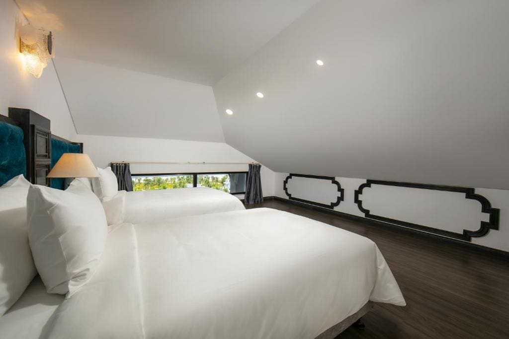 Deluxe Twin Room room - Image 2
