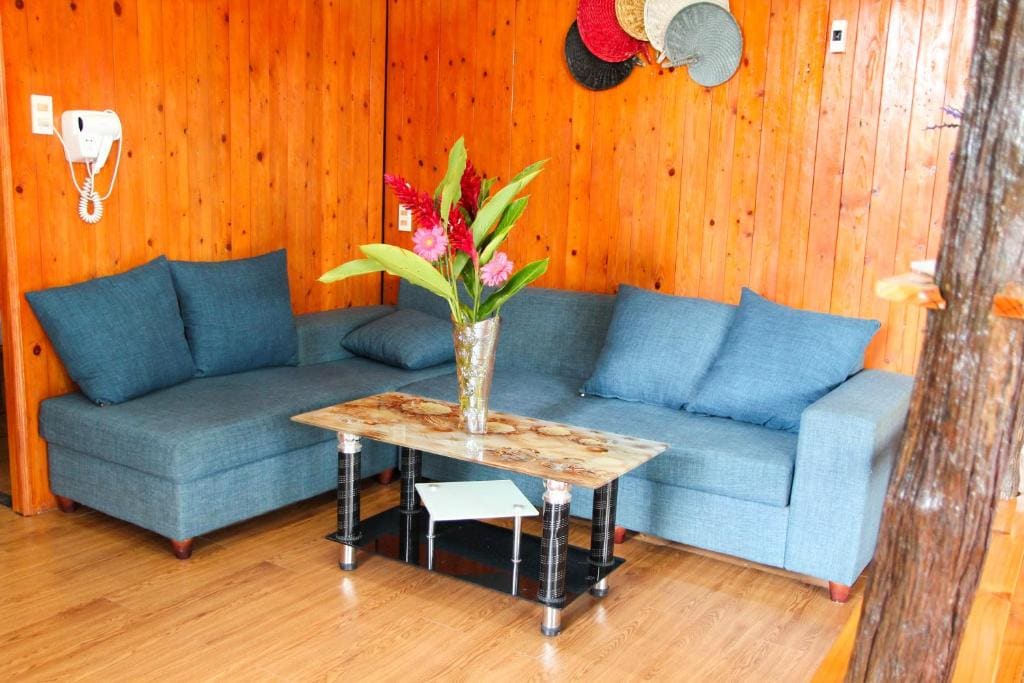Family Room room - Image 3