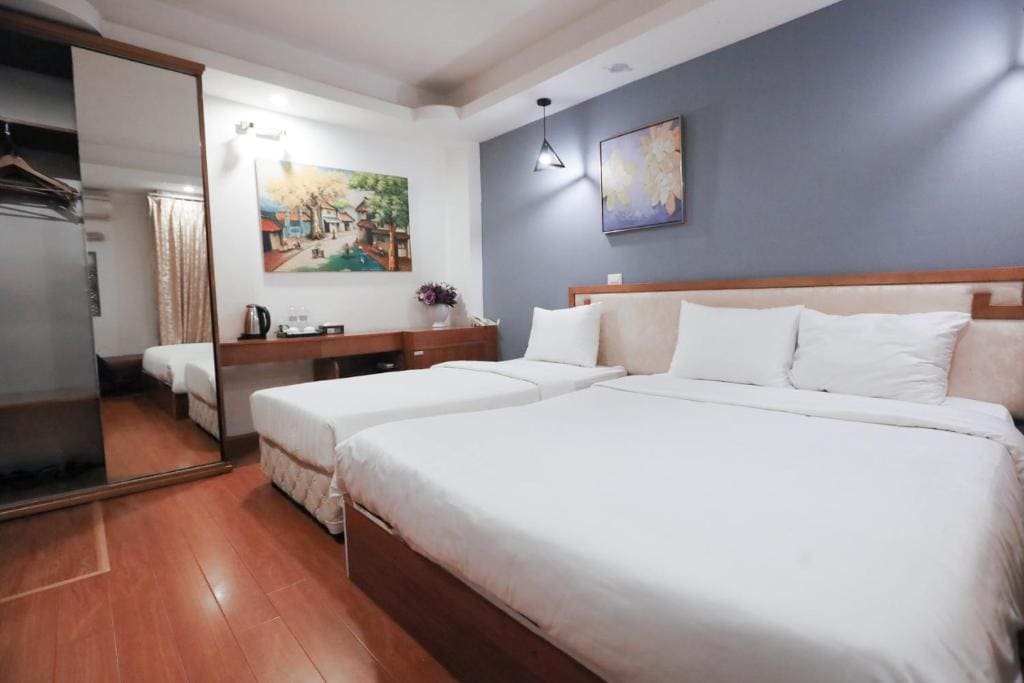 Deluxe Triple Room room - Image 1