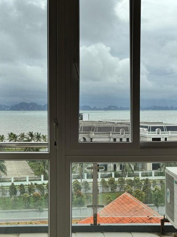 Suite with Sea View room - Image 2
