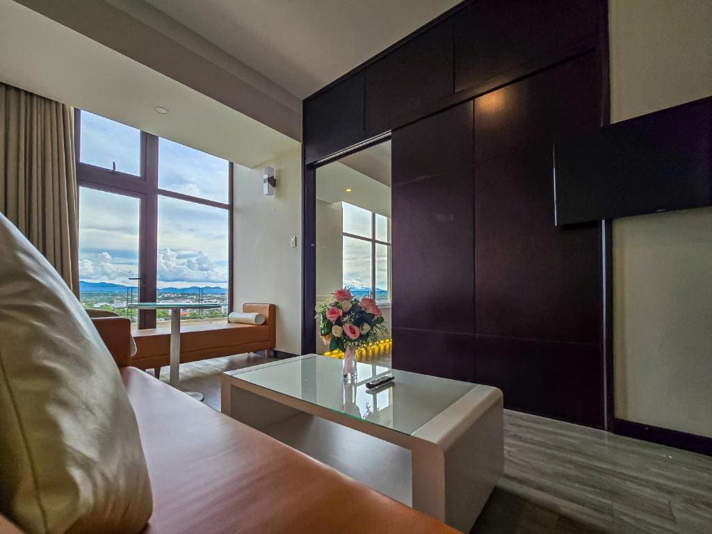 Suite with River View room - Image 3
