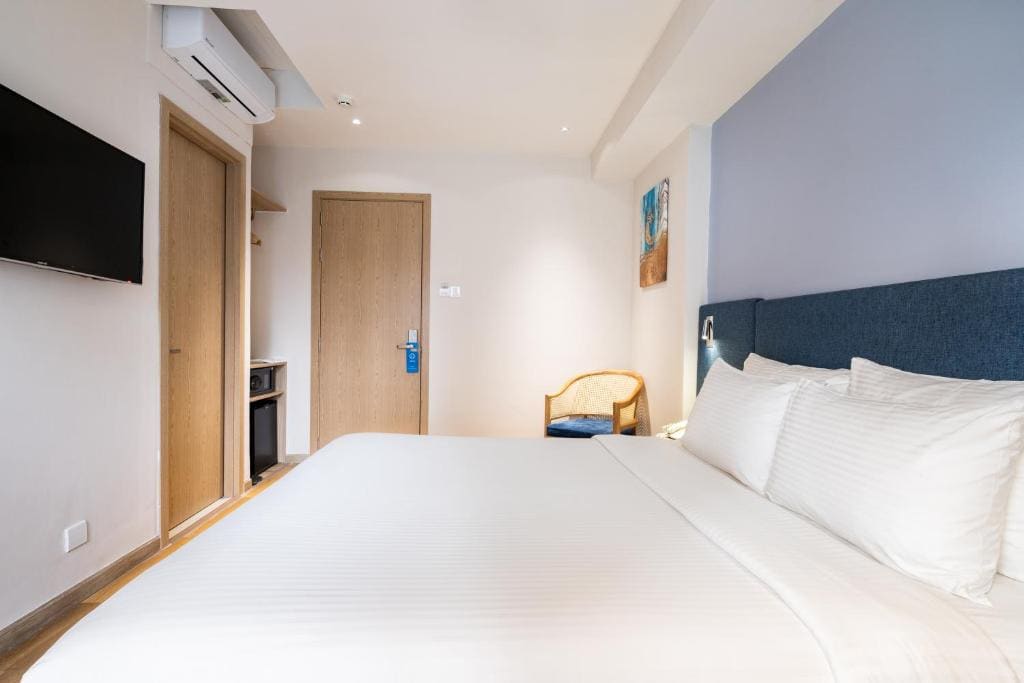 Executive Double Room with Alley View room - Image 1
